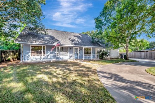 225 Kirkwall St, Victoria, TX, 77904-2765 | Card Image
