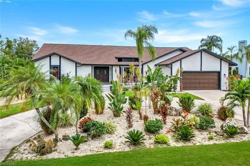 7239 Hendry Creek Dr, Fort Myers, FL, 33908-4213 | Card Image