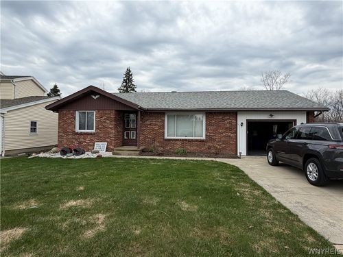 3155 Clearview Way, Buffalo, NY, 14219-1301 | Card Image