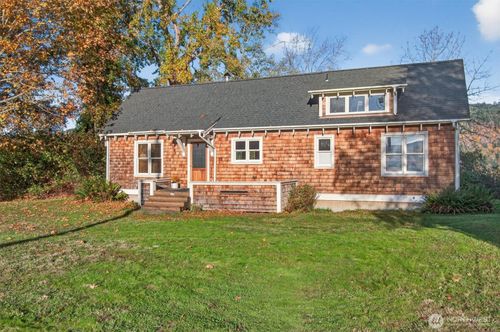 357 E Birnie Slough Rd, Cathlamet, WA, 98612-9709 | Card Image