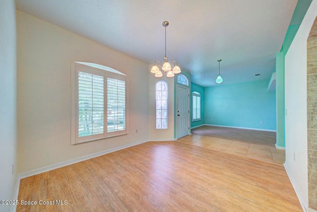 Formal Living and Dining | Image 18