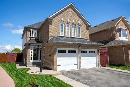 11 Rangeland Rd, Brampton, ON, L6R1L4 | Card Image