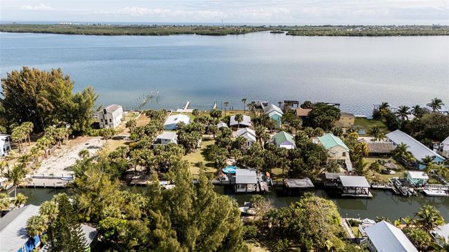 B - 8 Vip Is, House other with 2 bedrooms, 1 bathrooms and null parking in GRANT FL | Image 4