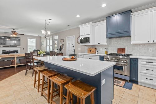 195 Bateaux Dr, Summerville, SC, 29483-8089 | Card Image