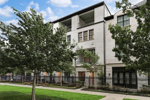 1324 Wood Hollow Dr, Houston, TX, 77057-1604 | Card Image