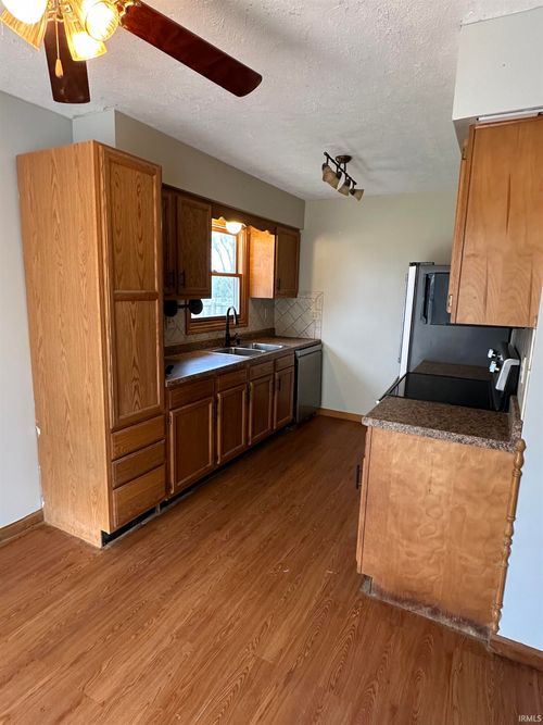 354 W Miami St, Ellettsville, IN, 47429-1911 | Card Image