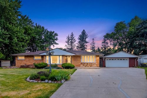 106 Superior Ave, Machesney Park, IL, 61115-2806 | Card Image