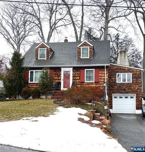 32 W End Ave, Westwood, NJ, 07675 | Card Image