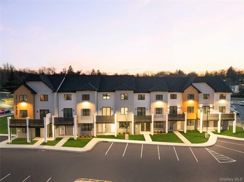 202-236 Old Nyack Tpke, Spring Valley, NY, 10977-5971 | Card Image