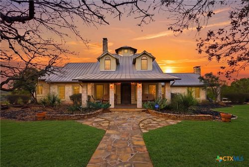 597 Krause Rd, Pipe Creek, TX, 78063-5821 | Card Image