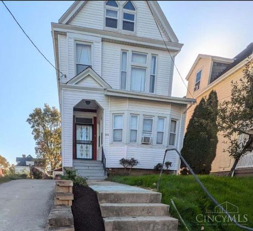 3918 Regent Ave, Cincinnati, OH, 45237 | Card Image