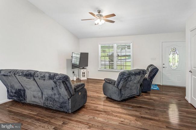 25 Deer Trail Rd, House other with 3 bedrooms, 2 bathrooms and null parking in FRONT ROYAL VA | Image 7