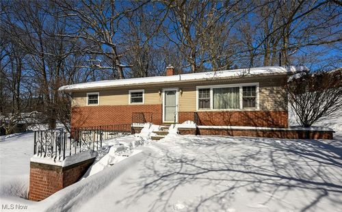 277 Lake Front Dr, Green, OH, 44319-3619 | Card Image