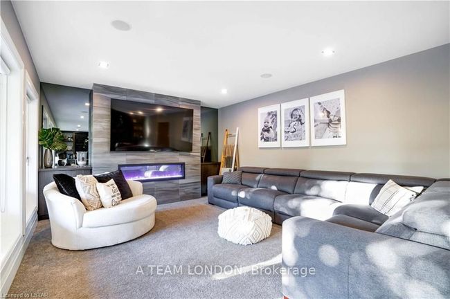 1095 Riverbend Rd, House other with 4 bedrooms, 0 bathrooms and 2 parking in London ON | Image 37