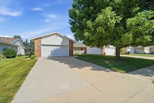 500 Wesson Ave, Hudson, IA, 50643-9712 | Card Image