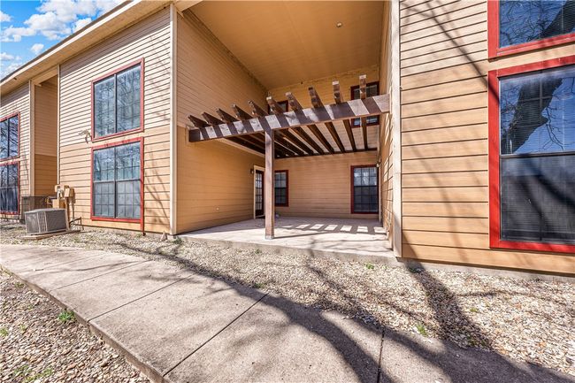 2410 S 2 Nd St, Condo with 3 bedrooms, 3 bathrooms and null parking in Waco TX | Image 35