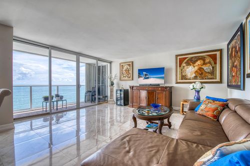 apt-15c-4300 N Ocean Blvd, Fort Lauderdale, FL, 33308-5911 | Card Image