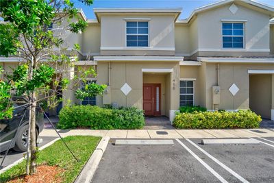 485 Ne 5th Ter, Townhouse with 3 bedrooms, 3 bathrooms and null parking in Florida City FL | Image 1