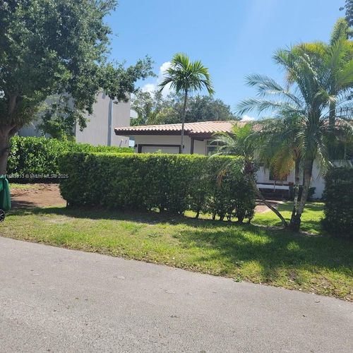 0-7925 Sw 54th Ave, Miami, FL, 33143-5844 | Card Image