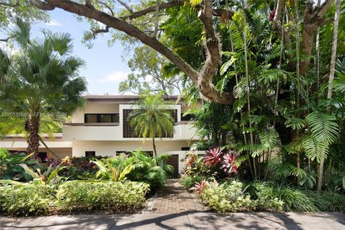 142 San Souci Dr, Coral Gables, FL, 33133-6727 | Card Image