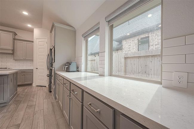 29042 Hauter Way, House other with 4 bedrooms, 4 bathrooms and 3 parking in Fulshear TX | Image 36