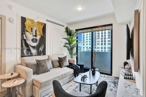 403-4220 Laguna Street, Coral Gables, FL, 33146 | Card Image