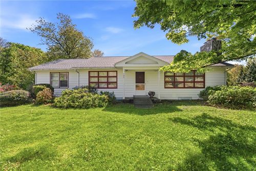 796 Hampton Road, Pomfret, CT, 06259 | Card Image