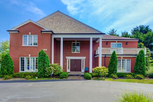46 Hamilton Ln, Oak Brook, IL, 60523-1753 | Card Image