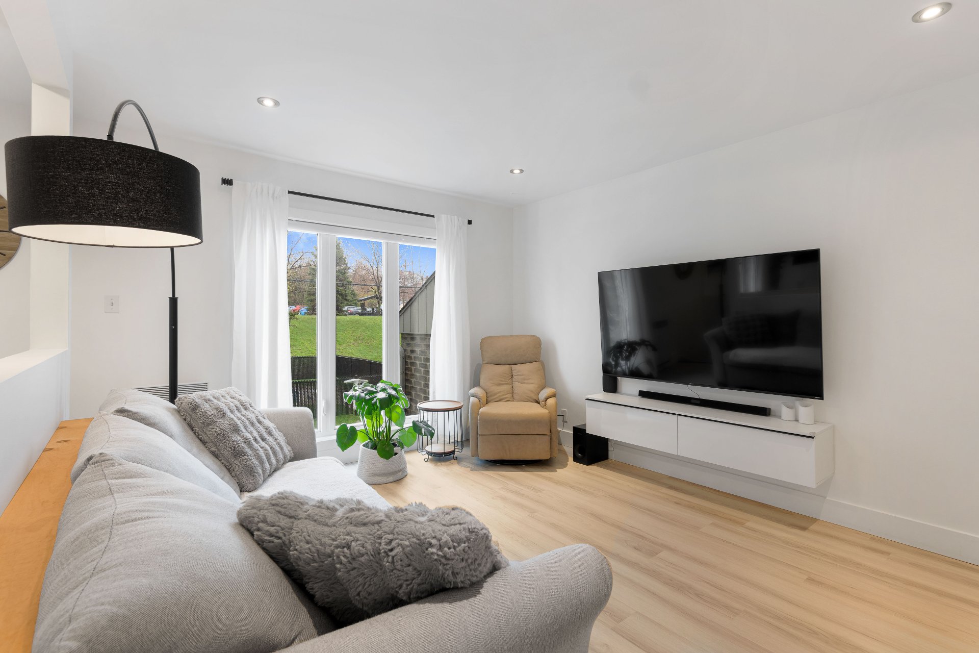 Residential in Sherbrooke (Les Nations)