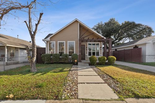 1018 S Waverly Dr, Dallas, TX, 75208-7451 | Card Image