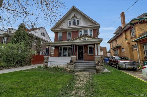 699 Chilton Ave, Niagara Falls, NY, 14301-1063 | Card Image