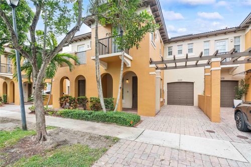 4442-4442 Arabian Way, Davie, FL, 33328-2802 | Card Image