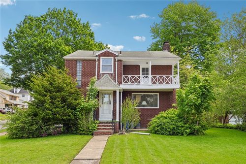 1316 Albert St, New Castle, PA, 16105-2635 | Card Image