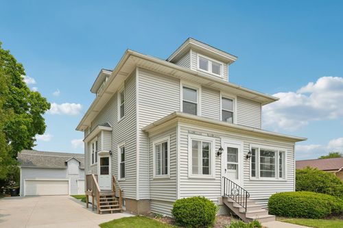 16820288 Main St, Jackson, WI, 53037-9366 | Card Image
