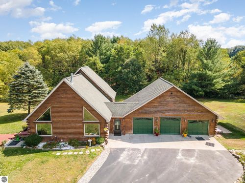 5509 S Littlefield Rd, Remus, MI, 49340-9620 | Card Image