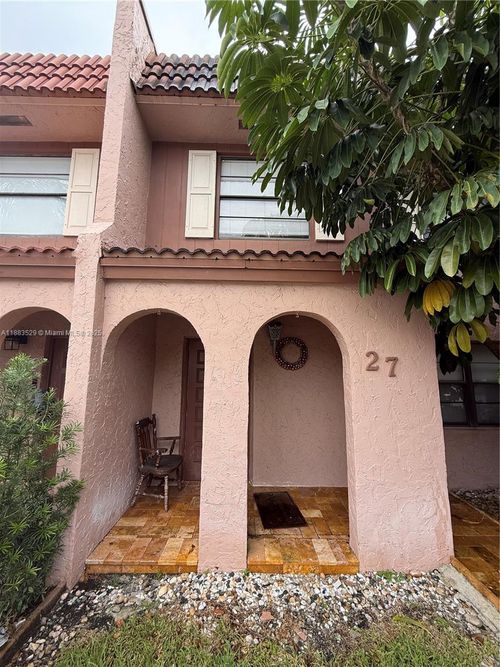 3-27 Laredo Pl, Davie, FL, 33324-5554 | Card Image