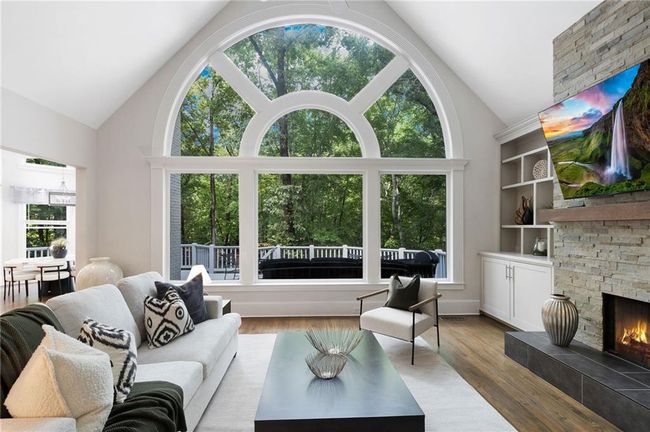 10635 N Edgewater Pl, House other with 5 bedrooms, 6 bathrooms and 5 parking in Johns Creek GA | Image 18