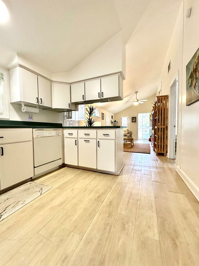 758 5 Th St, House other with 2 bedrooms, 2 bathrooms and 1 parking in CEDAR KEY FL | Image 14