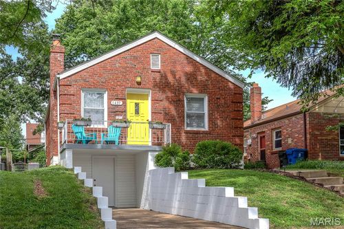 1437 Collins Ave, Richmond Heights, MO, 63117-2127 | Card Image