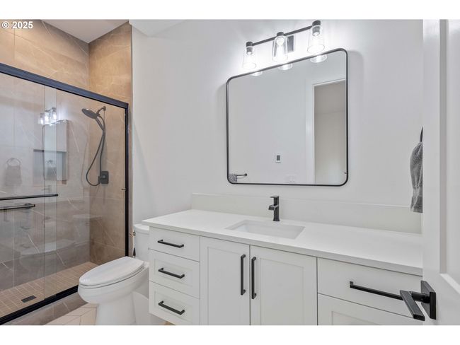 Attached Bathroom #2-Full Bathroom | Image 21