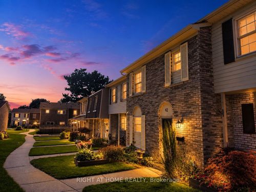 62-580 Eyer Dr, Pickering, ON, L1W3B7 | Card Image