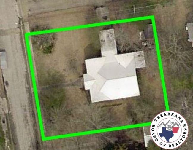 607 N Walnut St, House other with 2 bedrooms, 1 bathrooms and null parking in Clarksville TX | Image 28