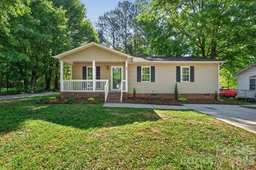 208 S Pasour St, Dallas, NC, 28034-1854 | Card Image