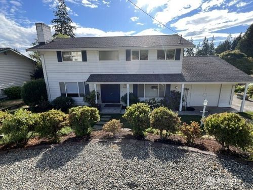 19827 11th Ave Nw, Shoreline, WA, 98177-2618 | Card Image