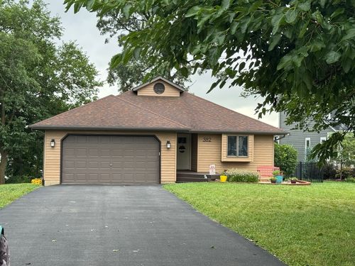 382 Holiday Dr, Somonauk, IL, 60552-9632 | Card Image