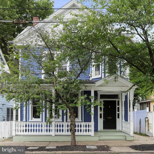 224 S Raleigh St, MARTINSBURG, WV, 25401-2637 | Card Image