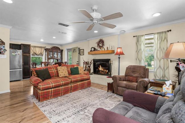 19769 State Highway 21 E, House other with 3 bedrooms, 2 bathrooms and 1 parking in Grapeland TX | Image 5