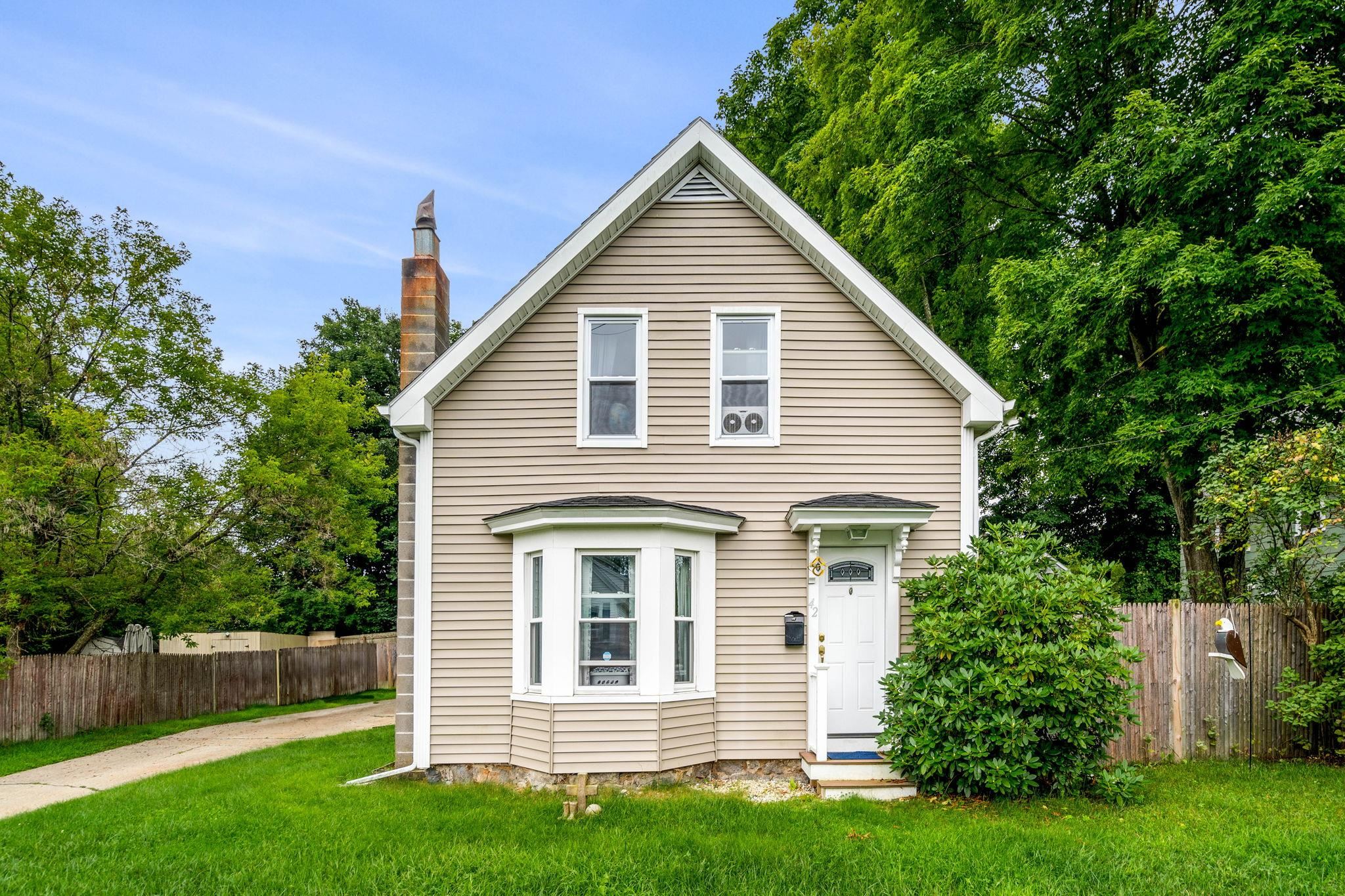 South Ave, Derry, NH 03038