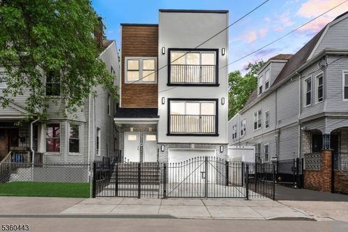 30 Fabyan Pl, Newark, NJ, 07108-1026 | Card Image