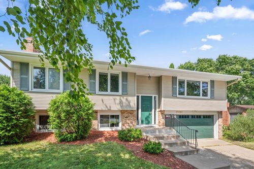 10052 Nesbitt Ave S, Bloomington, MN, 55437-2209 | Card Image